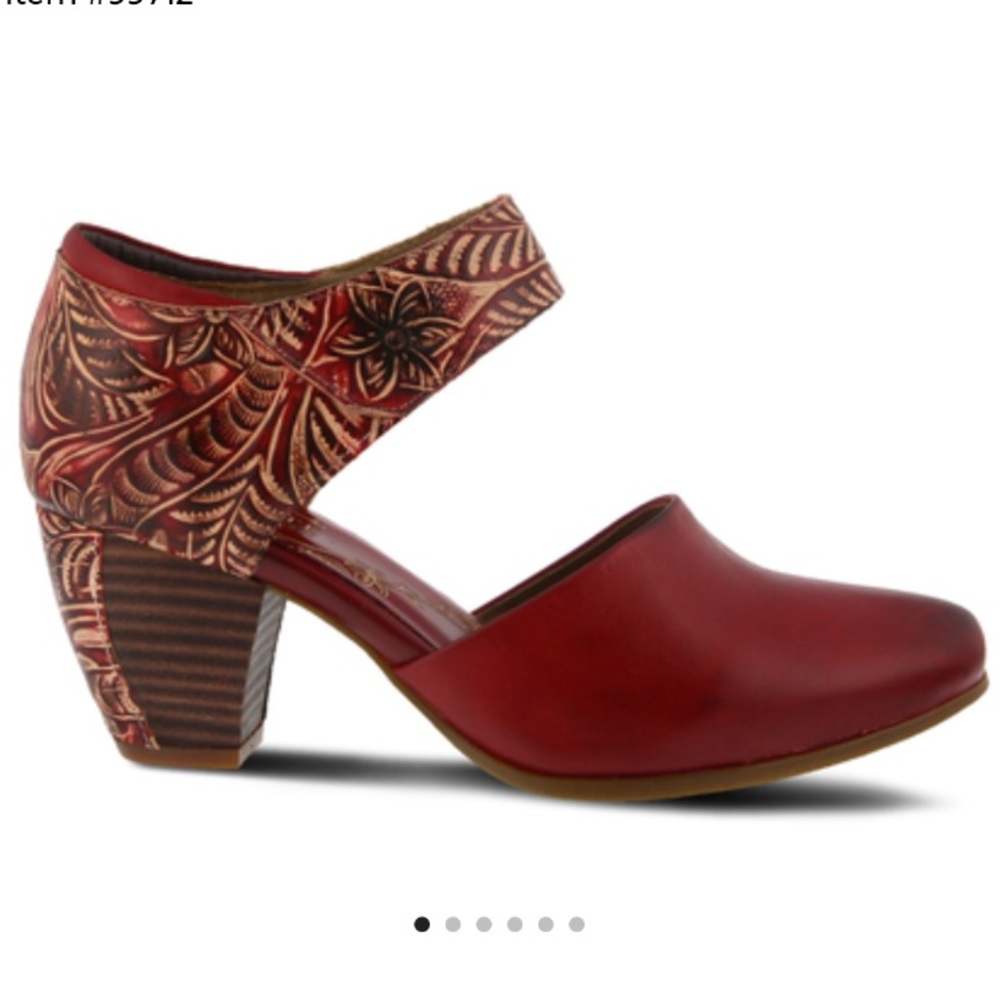 L’artiste Toolie-Rd shoes